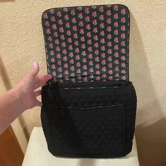 Vera Bradley Rose print Crossbody - Picture 5 of 8